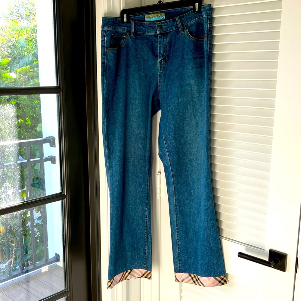 Too-She-She ribbon cuffed jeans.